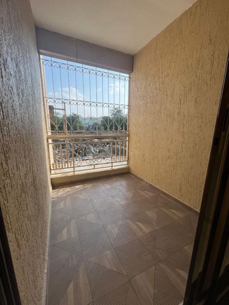 Room, precious-meadows 1 Bedroom 425 Sq.Ft. Apartment In Mharal Thane 10001982