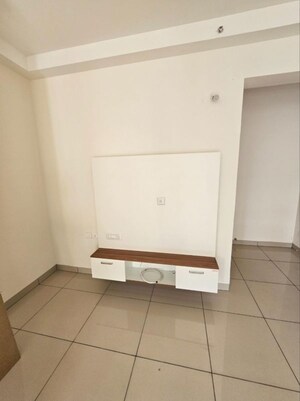 Kitchen in 2.5 BHK Apartment at Prestige Royale Gardens, Gantiganahalli – for Rent