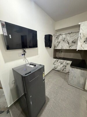 Master Bedroom in 1 RK Builder Floor at Saurabh Niwas, Sector 40 – for Rent