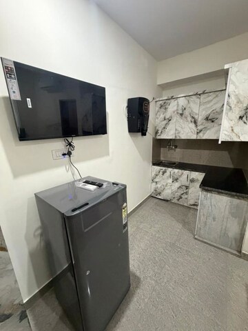 Master Bedroom in 1 RK Builder Floor at Saurabh Niwas, Sector 40 – for Rent