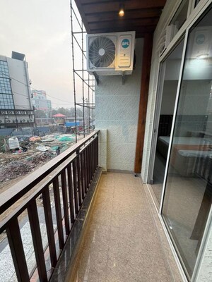 Balcony in 1 RK Builder Floor at Saurabh Niwas, Sector 40 – for Rent