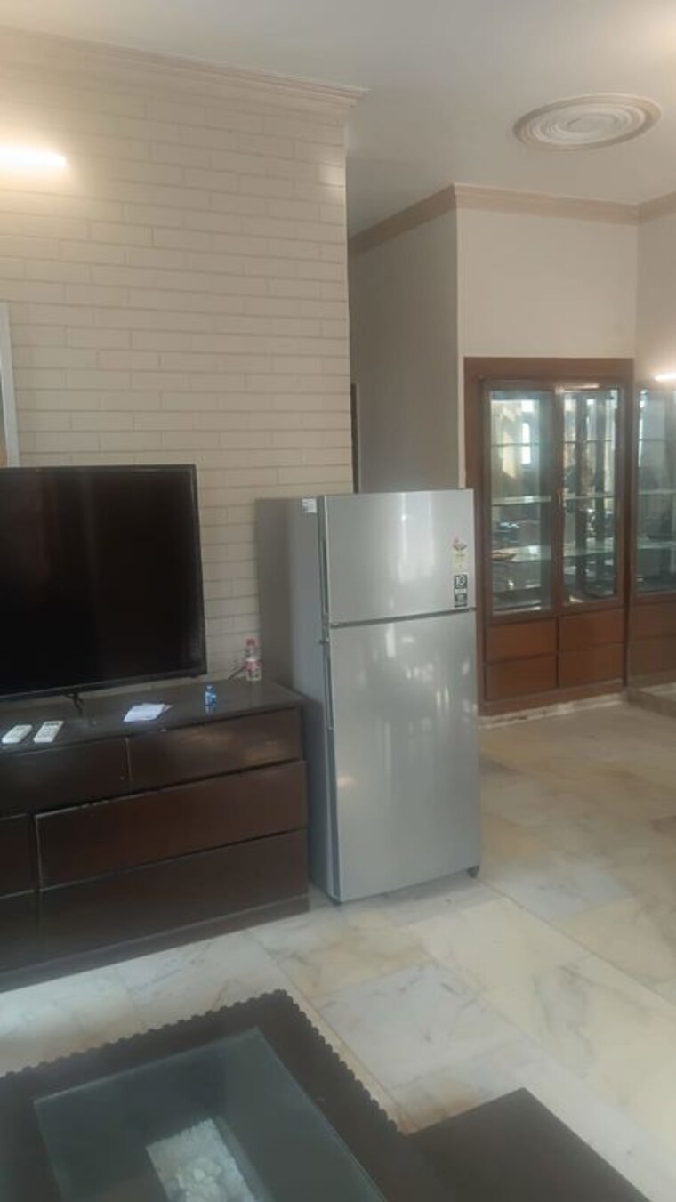 Living Room, east of kailash 2 Bedroom 125 Sq.Yd. Builder Floor In East Of Kailash Delhi 10001991