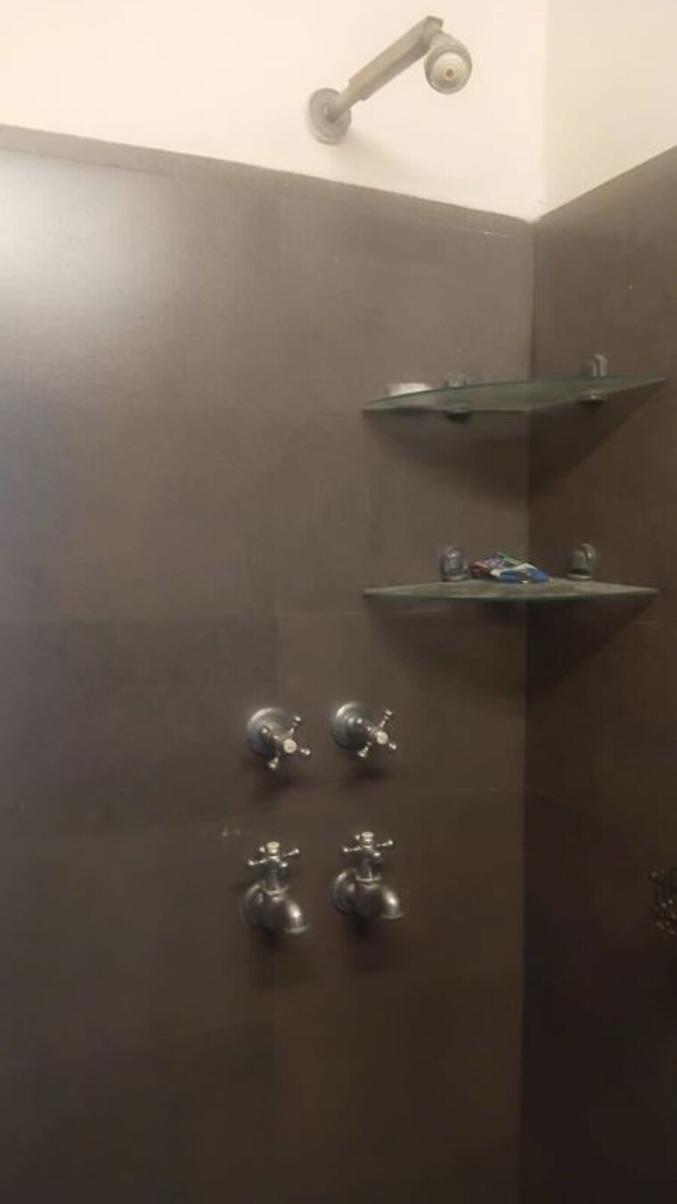 undefined, east of kailash 2 Bedroom 125 Sq.Yd. Builder Floor In East Of Kailash Delhi 10001991