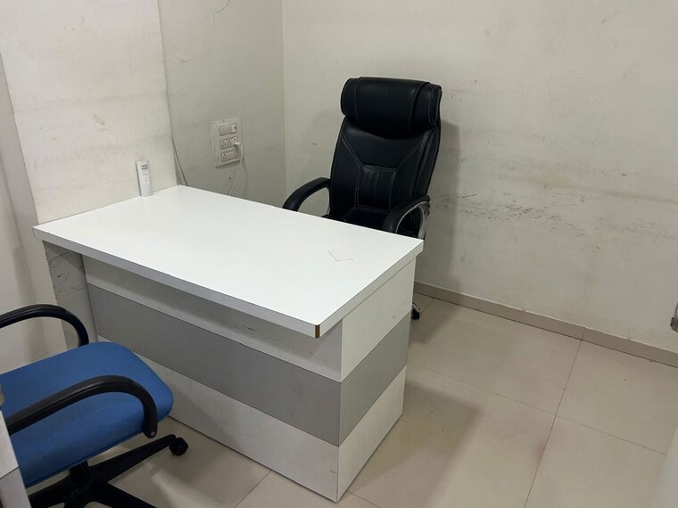 Team Area, alkapuri Commercial Office Space 300 Sq.Ft. In Alkapuri Vadodara 10001994