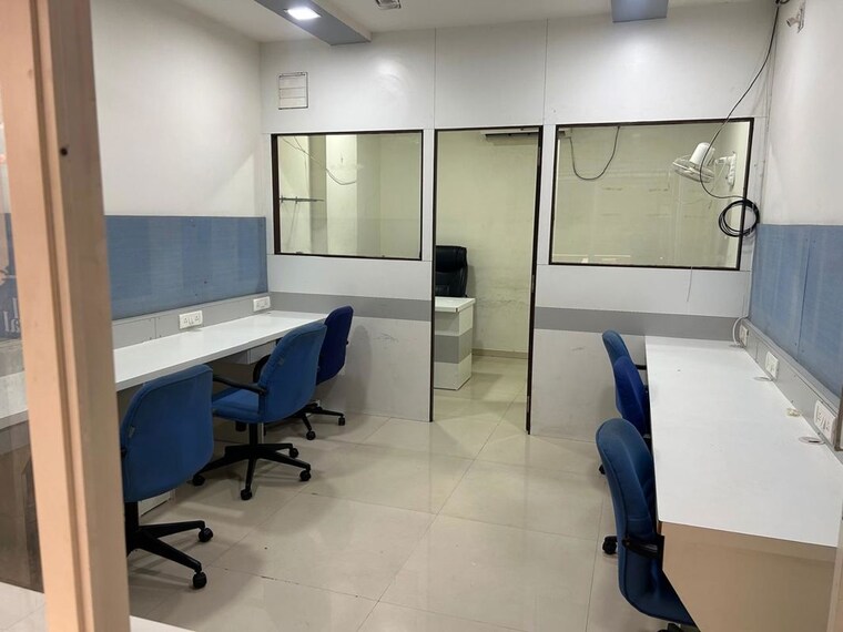 Team Area, alkapuri Commercial Office Space 300 Sq.Ft. In Alkapuri Vadodara 10001994