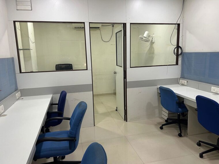Team Area, alkapuri Commercial Office Space 300 Sq.Ft. In Alkapuri Vadodara 10001994
