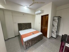 1 RkBuilder Floor For Rent in Unitech Rakshak
