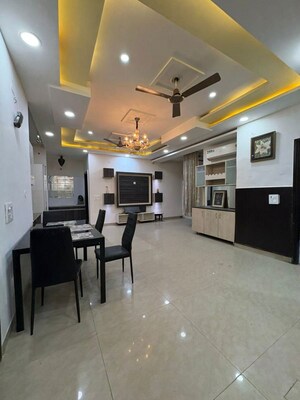 Master Bedroom in 3 BHK Builder Floor at RWA Residential Society Sector 46, Sector 46 – for Rent