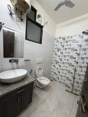 Bathroom in 3 BHK Builder Floor at RWA Residential Society Sector 46, Sector 46 – for Rent