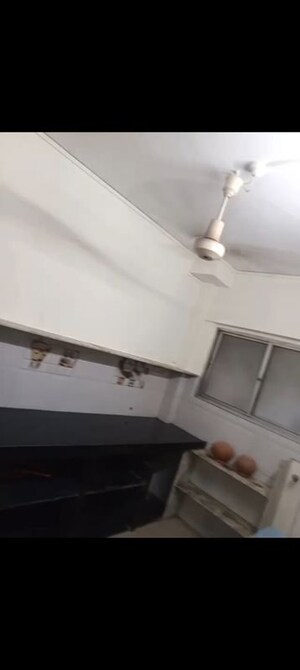 Furnished Amenities in 1 BHK Apartment at Nirman Vihar, Jogeshwari East – for Rent
