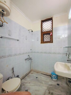 Bathroom in 3 BHK Builder Floor at RWA Residential Society Sector 46, Sector 46 – for Rent