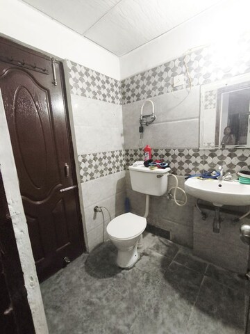 Master Bedroom in 2 BHK Builder Floor at NK Sharma Savitry Towers, Sas Nagar – for Rent