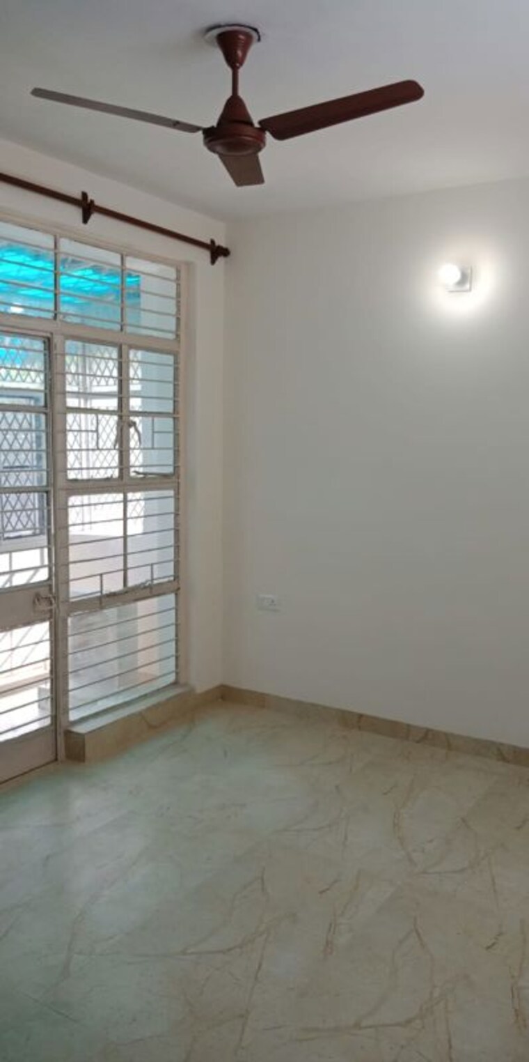 Room, sector 9 dwarka 2 Bedroom 1200 Sq.Ft. Apartment In Sector 9 Dwarka Delhi 10002036