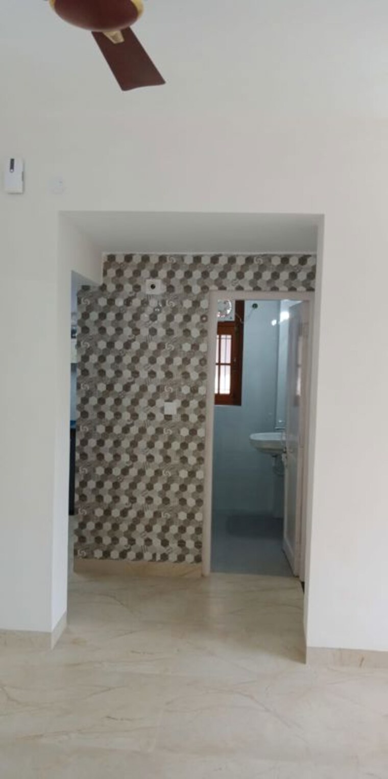 Bathroom, sector 9 dwarka 2 Bedroom 1200 Sq.Ft. Apartment In Sector 9 Dwarka Delhi 10002036