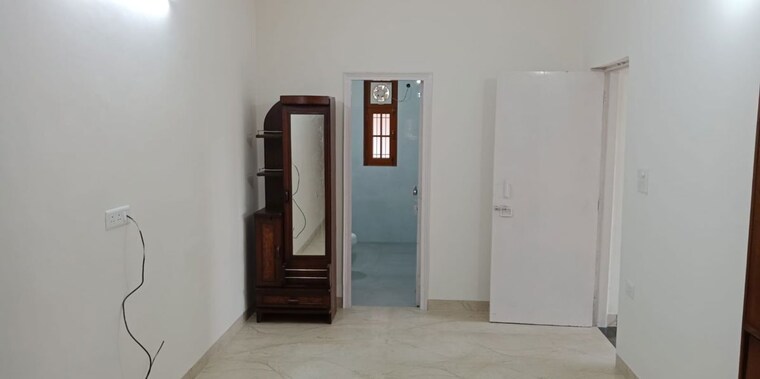 Room, sector 9 dwarka 2 Bedroom 1200 Sq.Ft. Apartment In Sector 9 Dwarka Delhi 10002036
