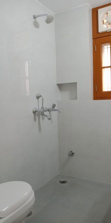 Room in 2 BHK Apartment at Sector 9 Dwarka – for Rent