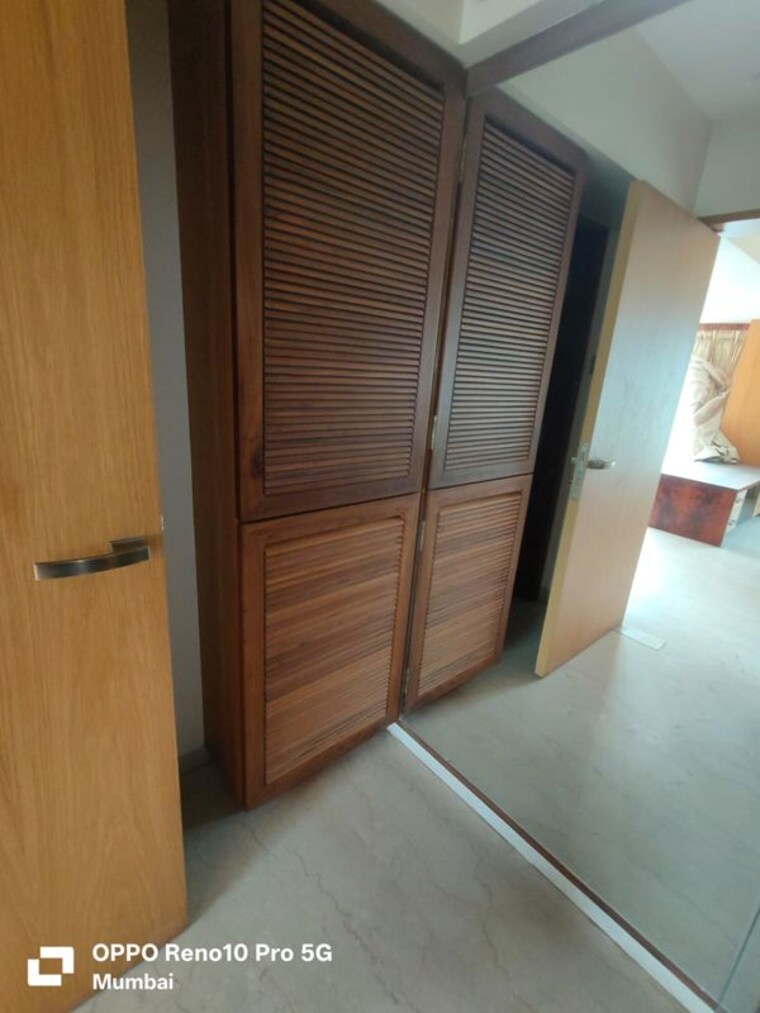 Room, khar west 4 Bedroom 2600 Sq.Ft. Apartment In Khar West Mumbai 10002033