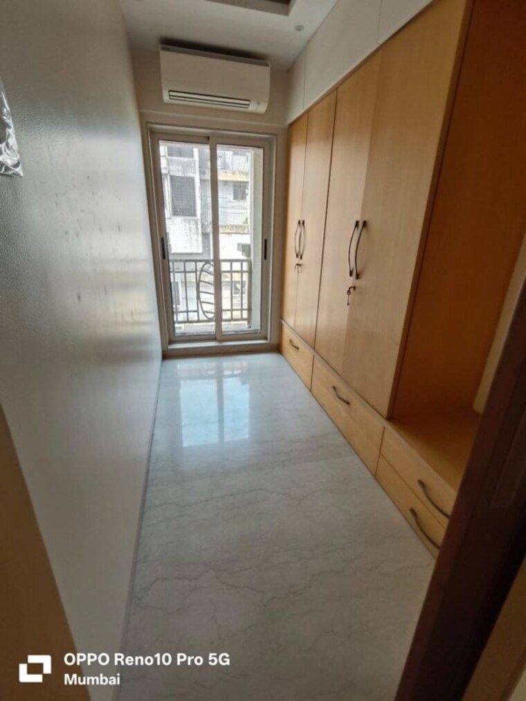 Room, khar west 4 Bedroom 2600 Sq.Ft. Apartment In Khar West Mumbai 10002033