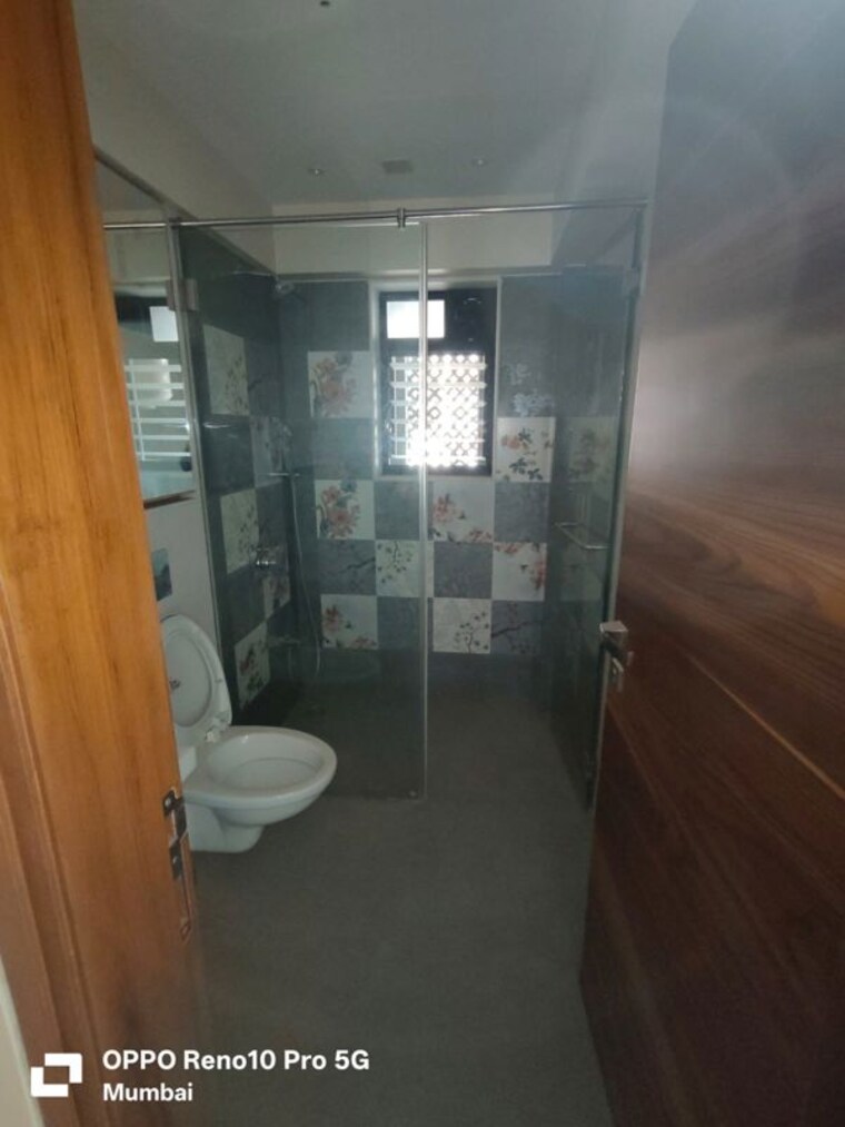 Bathroom, khar west 4 Bedroom 2600 Sq.Ft. Apartment In Khar West Mumbai 10002033