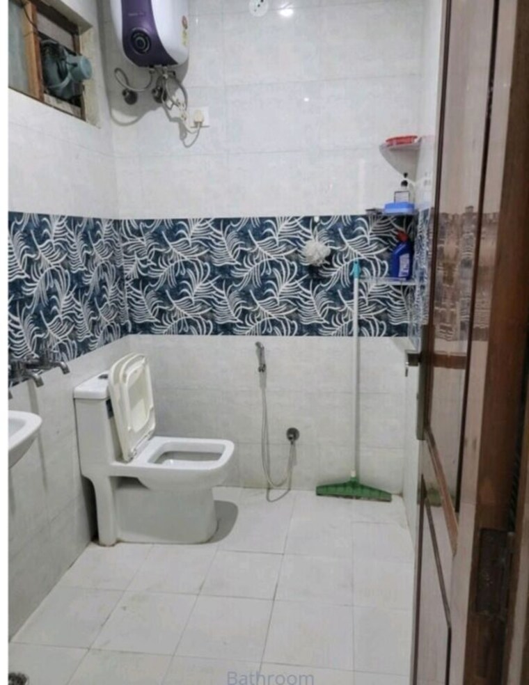 Bathroom, beta i greater noida 1 Bedroom 60 Sq.Mt. Independent House In Beta I Greater Noida Greater Noida 9662559