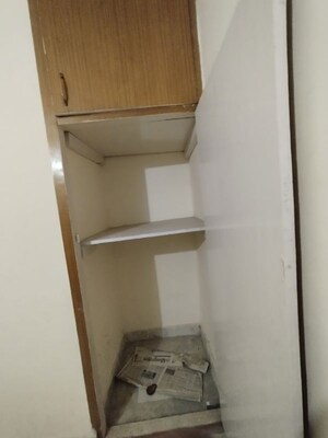 Furnished Amenities in 1.5 BHK Builder Floor at Uttam Nagar – for Rent