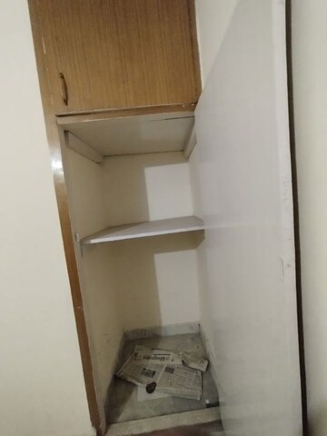 Furnished Amenities in 1.5 BHK Builder Floor at Uttam Nagar – for Rent