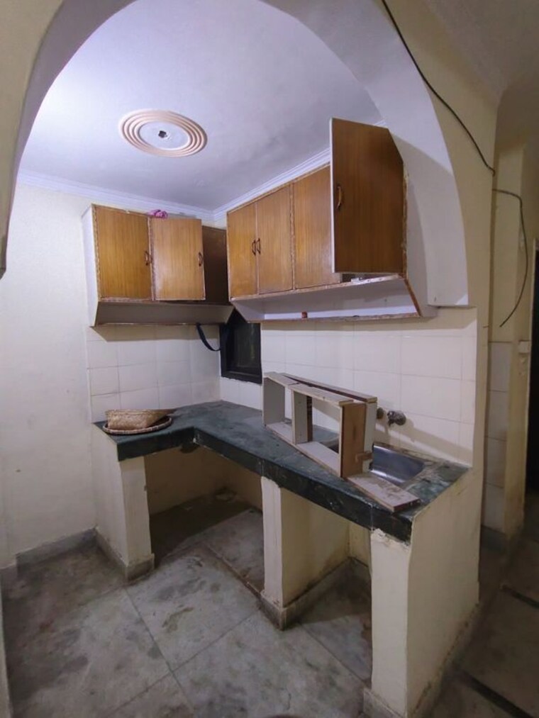 Kitchen, uttam nagar 1.5 Bedroom 50 Sq.Yd. Builder Floor In Uttam Nagar Delhi 10002062