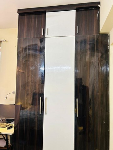 Room in 2 BHK Apartment at Wave Dream Homes, Wave City – for Rent