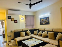 2 BHK Apartment For Rent in Wave Dream Homes