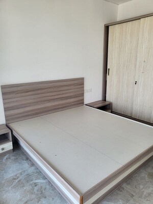 Room in 4 BHK Penthouse at Gm Kenjale Emirus, Baner – for Rent