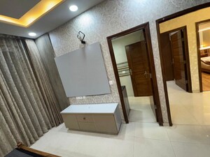 Furnished Amenities in 3.5 BHK Apartment at Sector 64 Mohali – for Rent