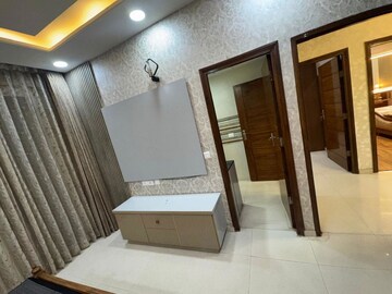 Furnished Amenities in 3.5 BHK Apartment at Sector 64 Mohali – for Rent