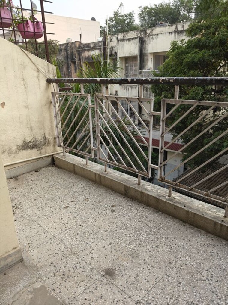 Balcony, vasant kunj 3.5 Bedroom 1600 Sq.Ft. Apartment In Vasant Kunj Delhi 10002106