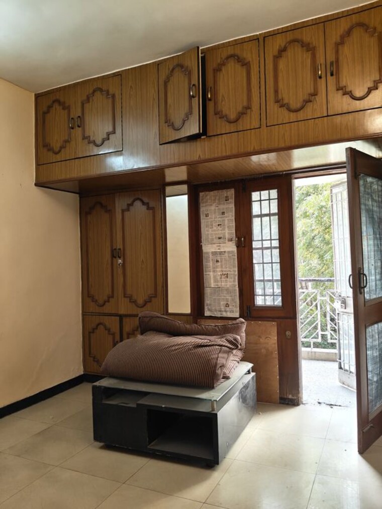 Room, vasant kunj 3.5 Bedroom 1600 Sq.Ft. Apartment In Vasant Kunj Delhi 10002106