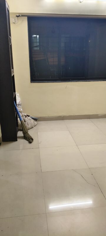 Furnished Amenities in 1 BHK Apartment at Vrindavan CHS Worli, Worli – for Rent