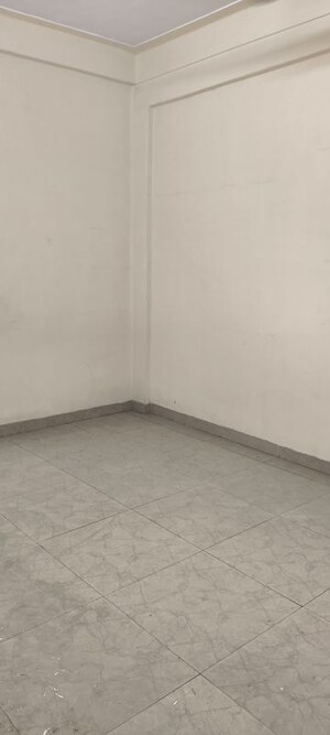 Room in 1.5 BHK Apartment at Adarsh Nagar CHS Worli, Worli – for Rent