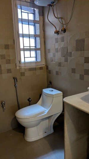 Bathroom in 6 BHK Villa at Palam Vihar Residents Association, Palam Vihar – for Rent