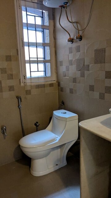 Bathroom in 6 BHK Villa at Palam Vihar Residents Association, Palam Vihar – for Rent