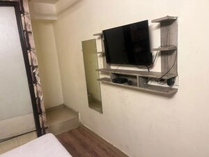 Furnished Amenities in Studio Builder Floor at Lajpat Nagar I – for Rent