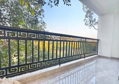 3 BHK Builder Floor For Rent in Saket