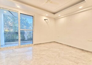 Room in 3 BHK Builder Floor at Saket – for Rent