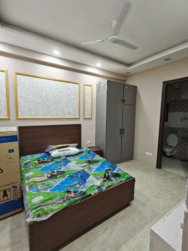 Bedroom, dlf phase i 1 RK 350 Sq.Ft. Builder Floor In Dlf Phase I Gurgaon 10002160