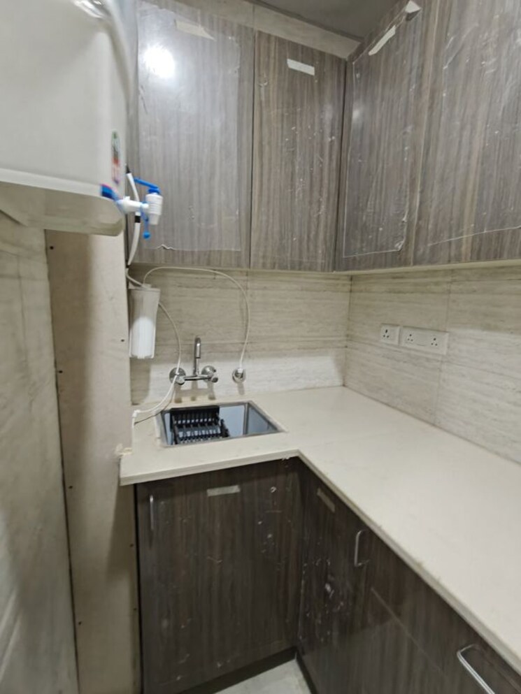 Bathroom, dlf phase i 1 RK 350 Sq.Ft. Builder Floor In Dlf Phase I Gurgaon 10002160