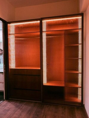 Room in 4 BHK Apartment at Kalpataru Vista, Sector 128 – for Rent