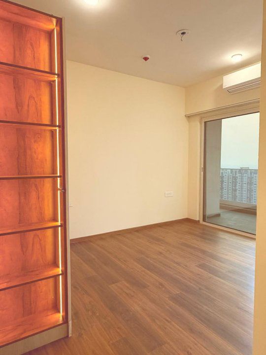 4 BHK + Servant Room 3905 Sq.Ft. Apartment in Kalpataru Vista