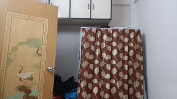 Bedroom in 1 BHK Apartment at Ghatkopar East – for Rent