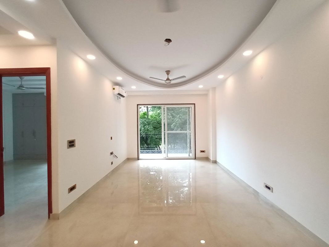 3 BHK + Servant Room Builder Floor For Rent in Saket