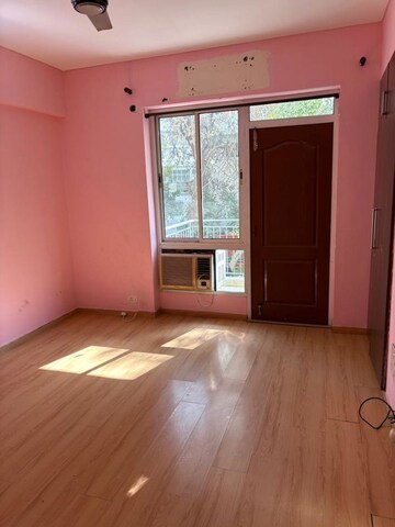 Room in 3 BHK Apartment at Bestech Park View Altura, Sector 79 – for Rent