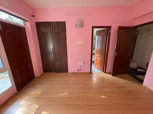 Room in 4 BHK Apartment at Bestech Park View Altura, Sector 79 – for Rent