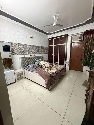 Living Room in 3 BHK Builder Floor at VP Floors, Sainik Colony – for Sale